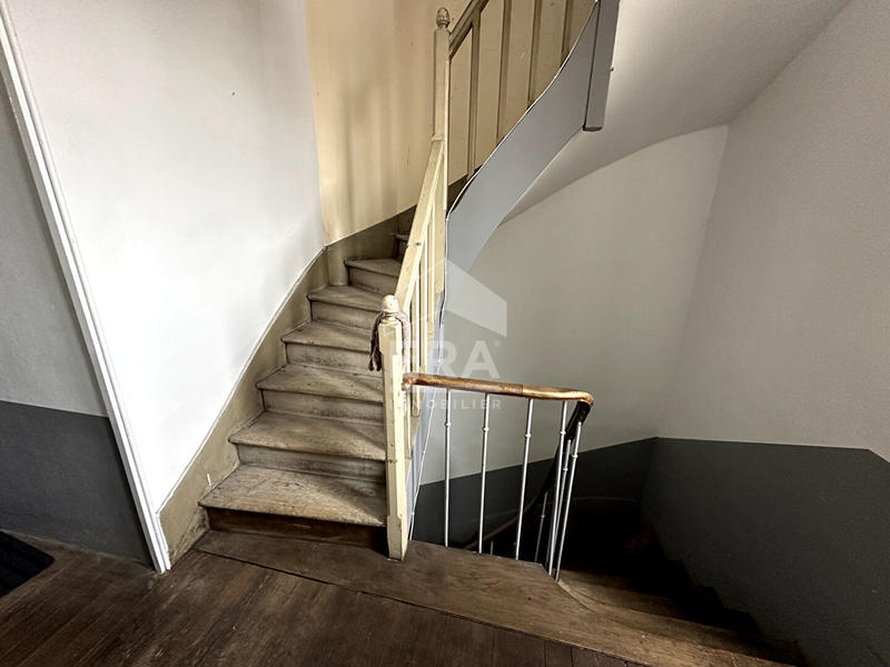 Immeuble - 9 pièces