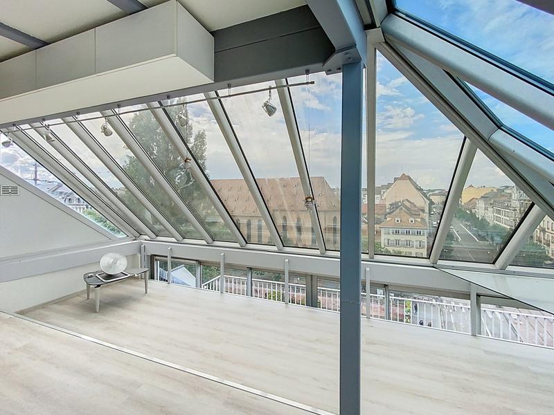 Loft - 97 m² - 6 pièces