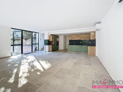 Maison - 98 m² - 4 pièces