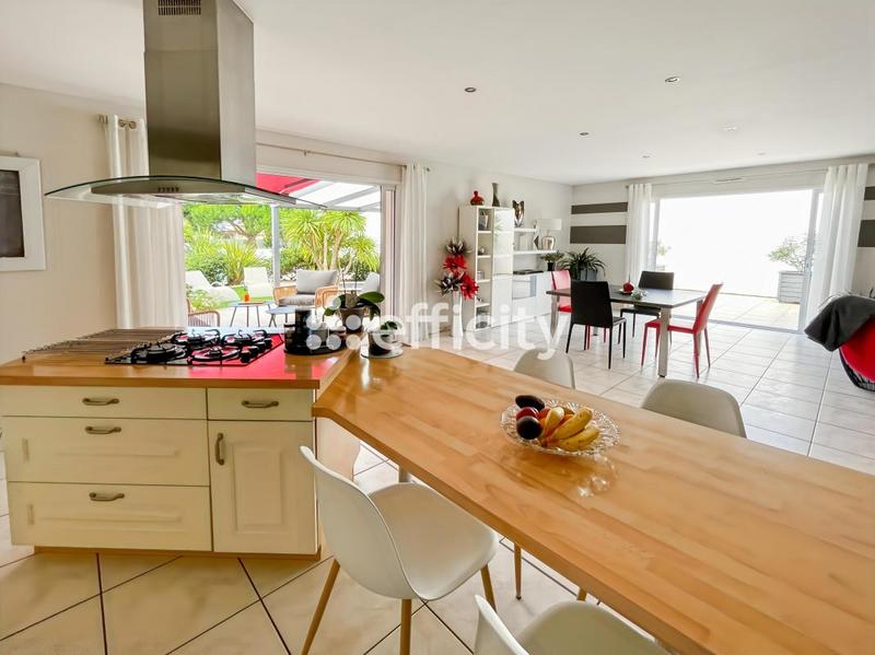 Maison - 135 m² - 6 pièces