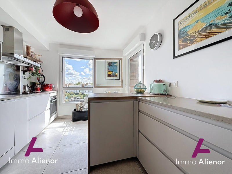 Appartement - 140 m² - 5 pièces