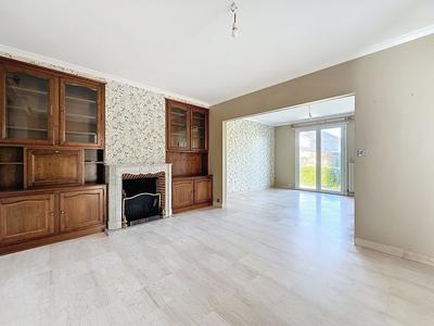 Maison traditionnelle - 130 m² - 6 pièces