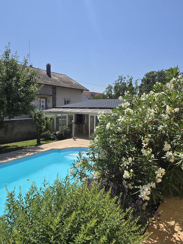 Maison - 186 m² - 8 pièces