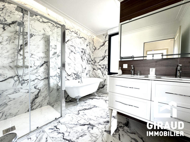 Maison - 108 m² - 6 pièces