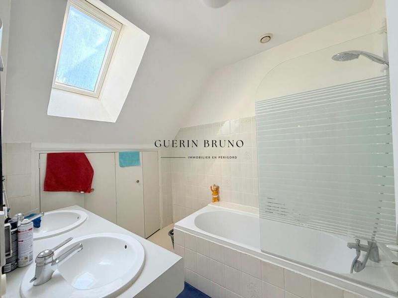 Maison - 93 m² - 5 pièces