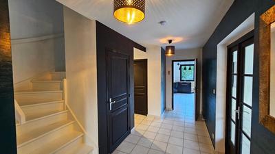 Maison - 210 m² - 9 pièces