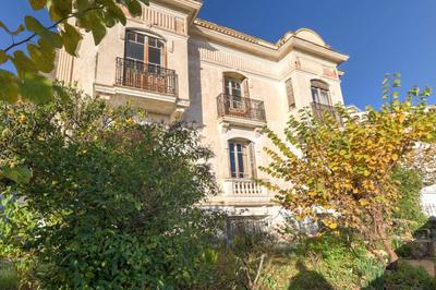 Hôtel particulier - 324 m² - 12 pièces