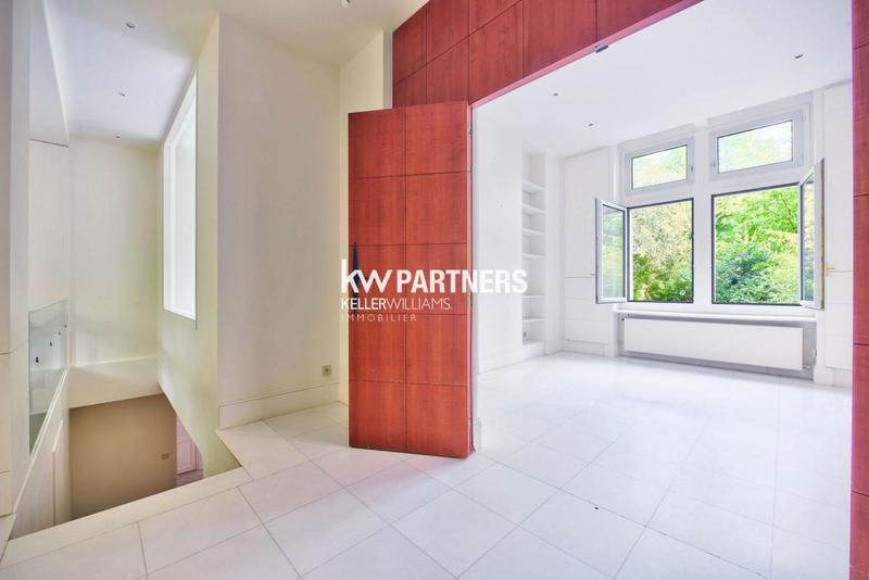 Appartement - 246 m² - 7 pièces