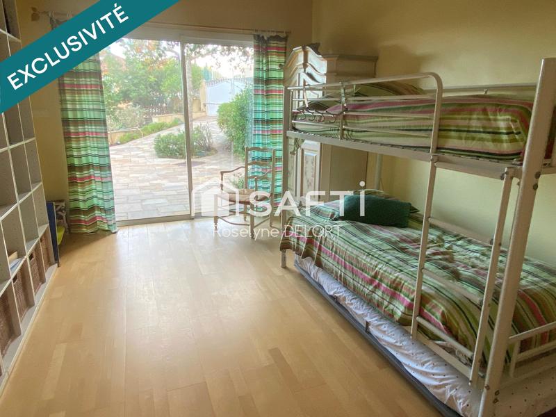 Maison - 223 m² - 8 pièces