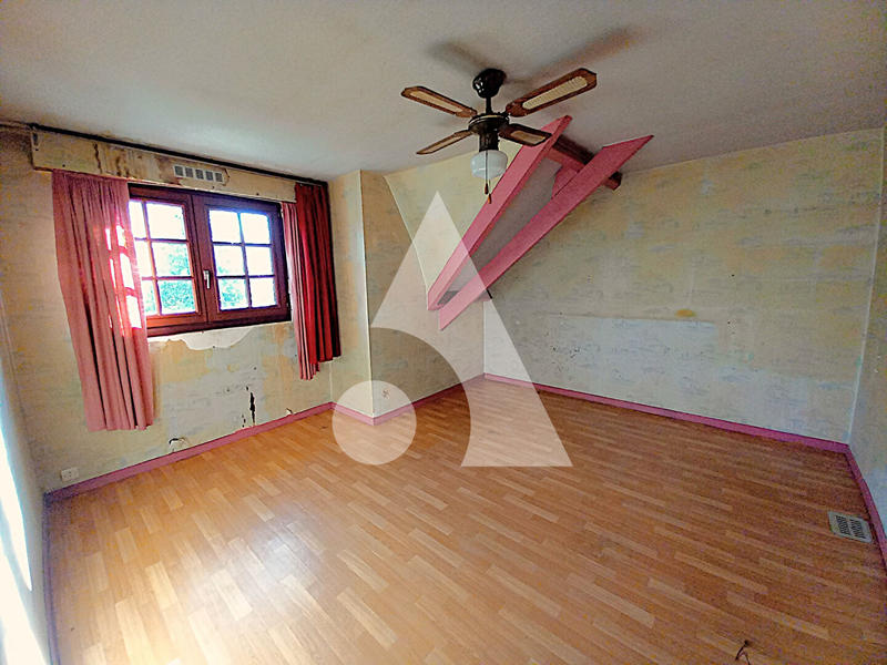 Maison - 104 m² - 7 pièces