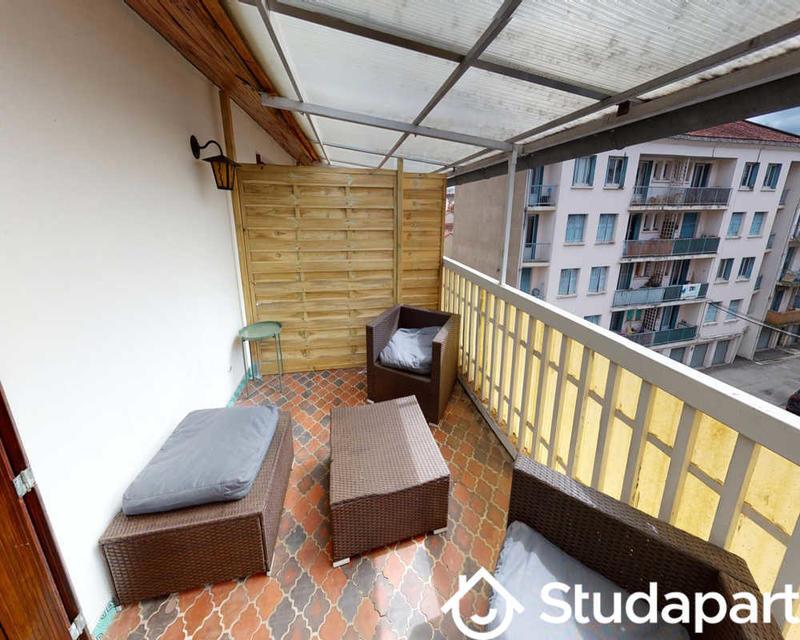 Chambre - 77 m² - 1 pièce