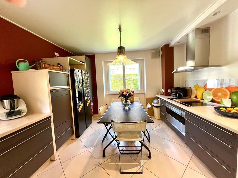 Maison - 272 m² - 7 pièces