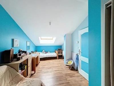 Appartement - 102 m² - 6 pièces