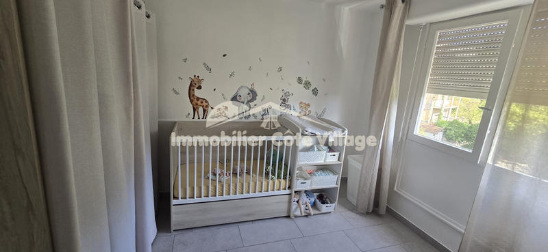 Appartement - 77 m² - 4 pièces