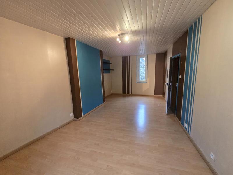 Maison de village - 90 m² - 5 pièces