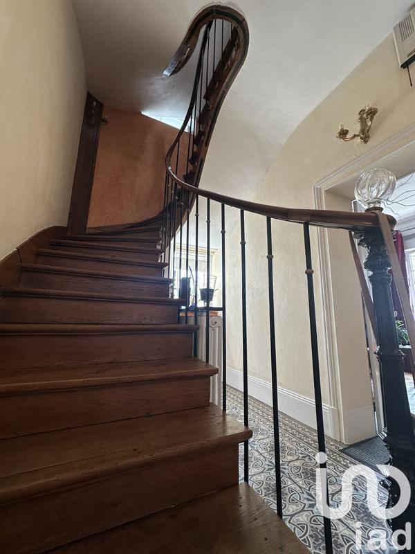 Maison - 258 m² - 8 pièces