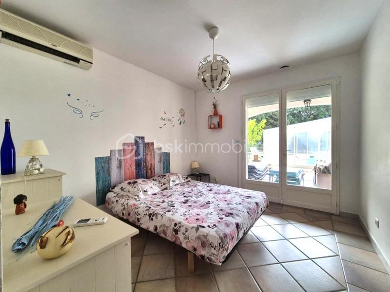 Maison traditionnelle - 190 m² - 9 pièces