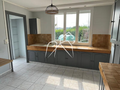 Maison - 140 m² - 6 pièces