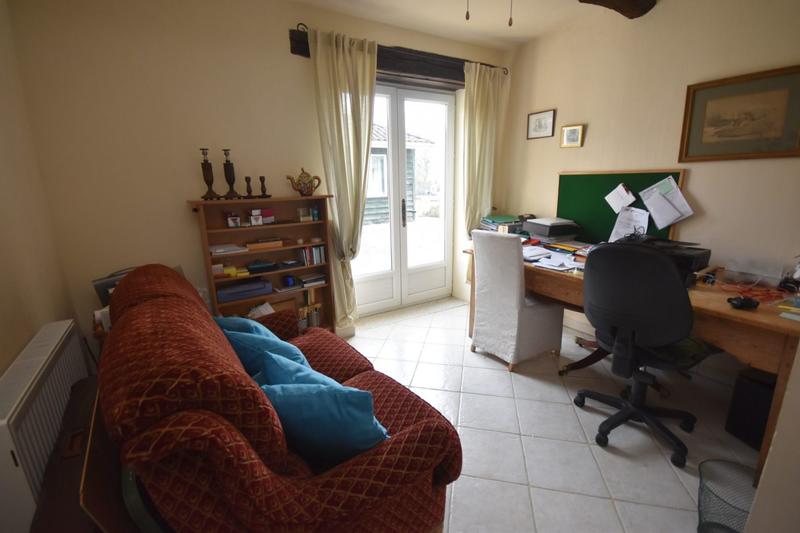 Maison - 377 m² - 8 pièces