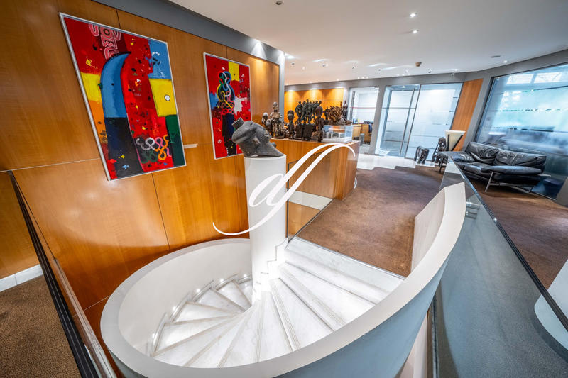 Local d'activités - 761 m²