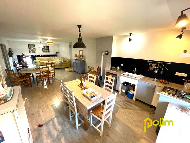 Maison - 370 m² - 7 pièces