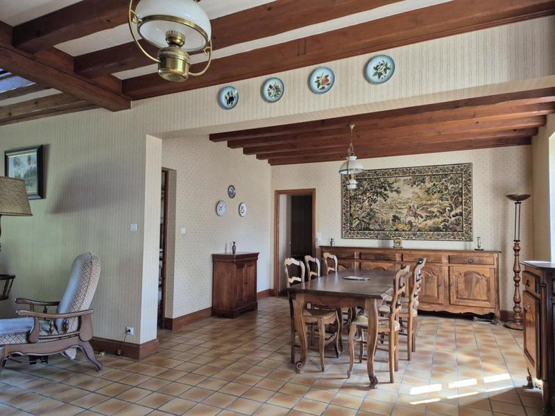 Maison en pierre - 197 m² - 8 pièces