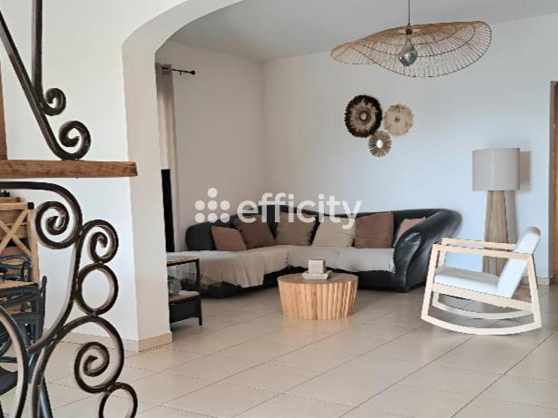 Maison - 185 m² - 7 pièces