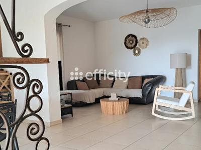 Maison - 185 m² - 7 pièces