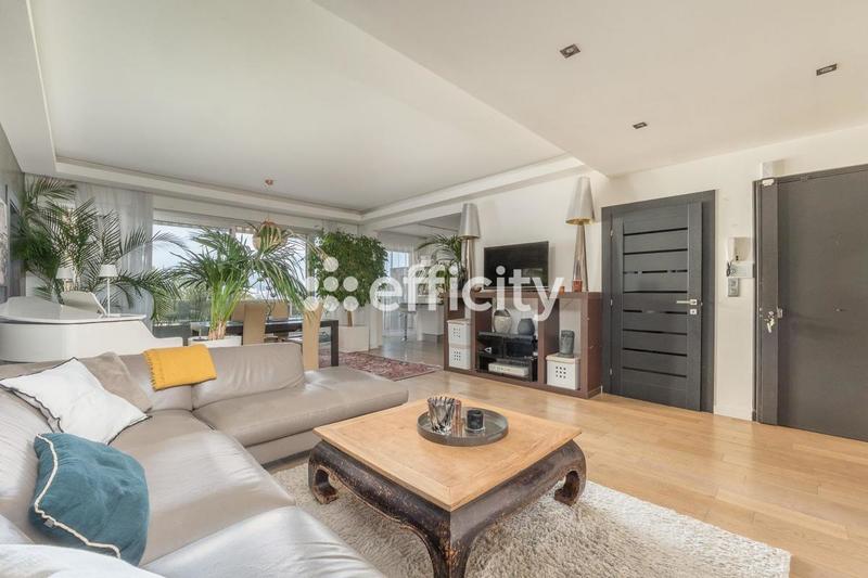 Appartement - 125 m² - 5 pièces