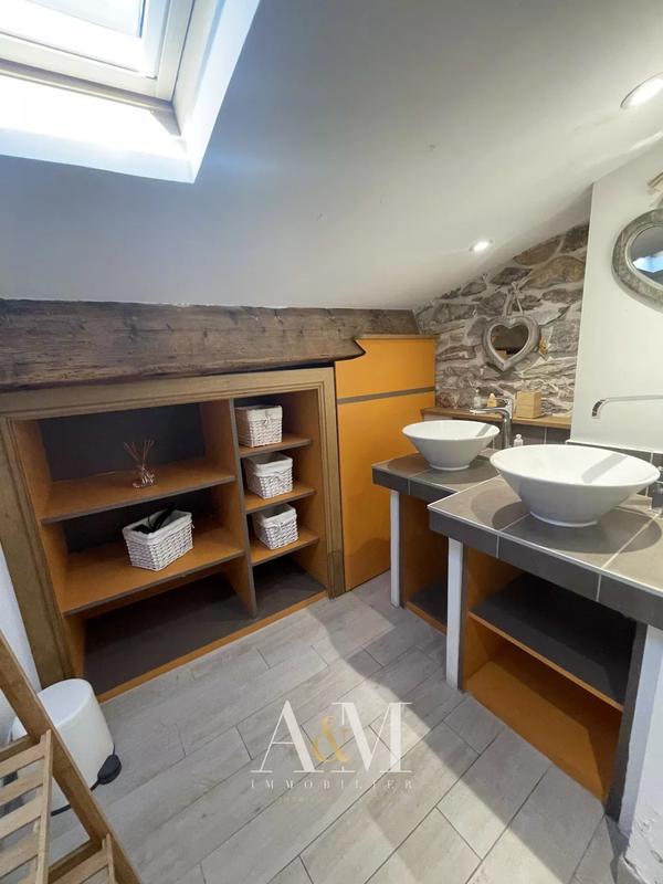 Appartement - 110 m² - 4 pièces