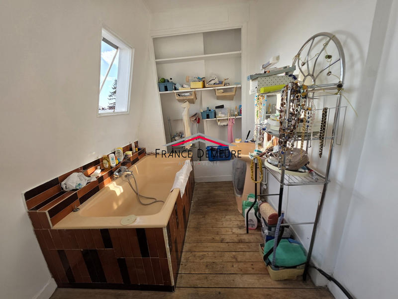 Maison - 183 m² - 8 pièces