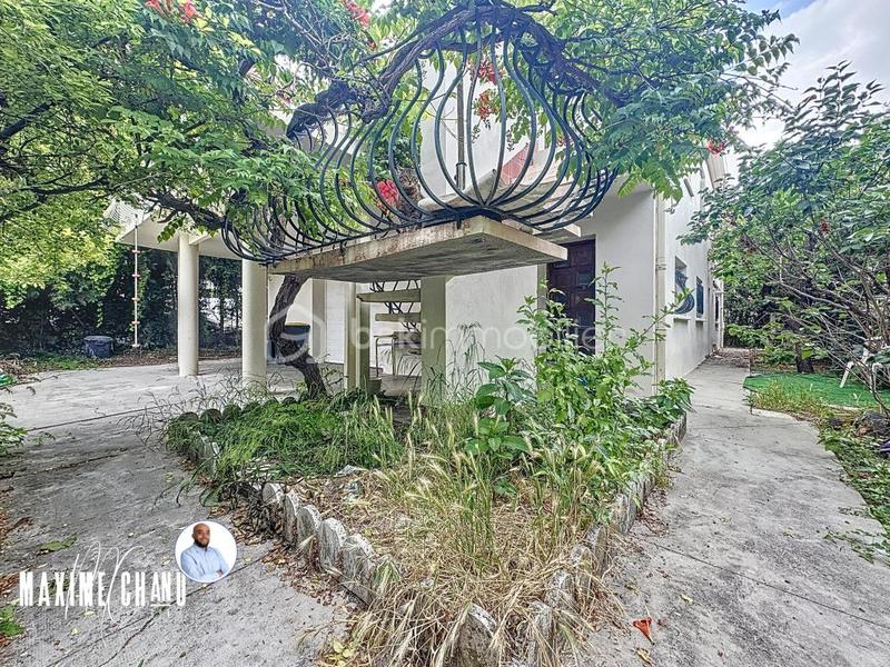 Pavillon - 191 m² - 8 pièces