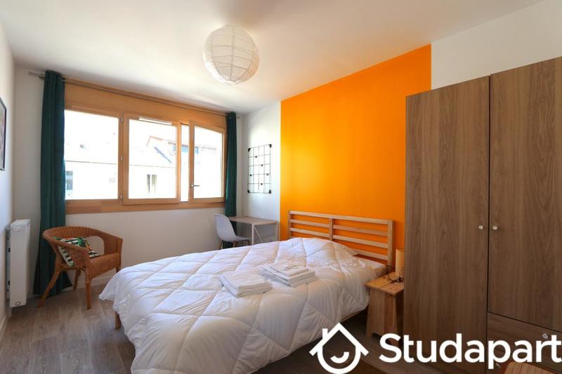 Chambre - 13 m² - 1 pièce