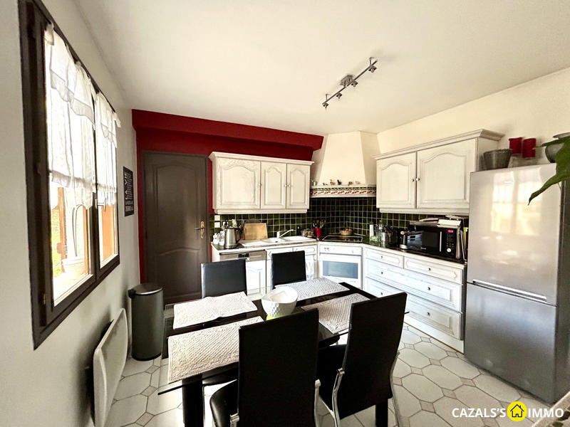 Maison traditionnelle - 139 m² - 6 pièces