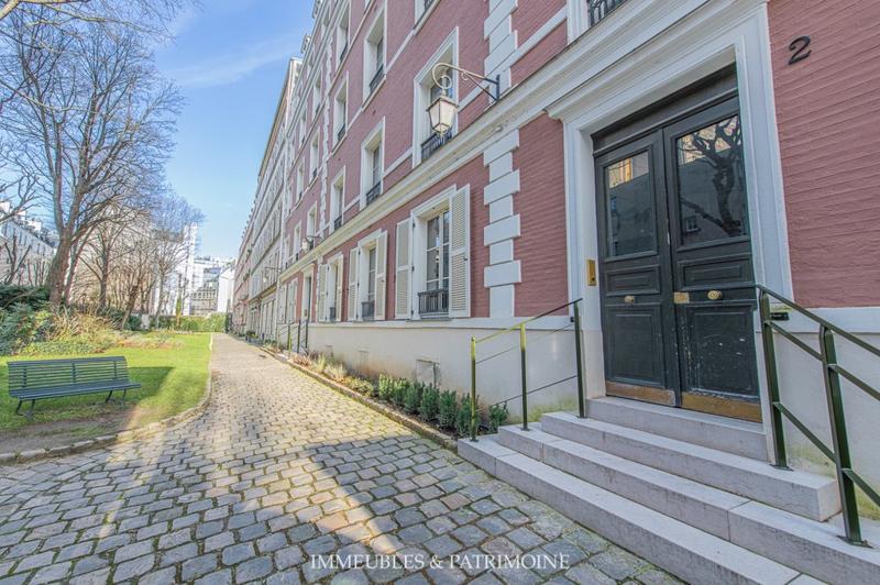 Immeuble - 97 m² - 5 pièces