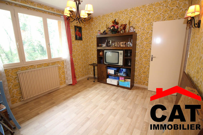 Maison traditionnelle - 210 m² - 6 pièces