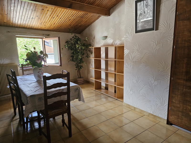 Maison - 220 m² - 7 pièces