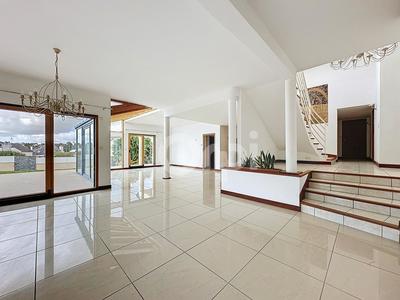 Propriété - 265 m² - 6 pièces