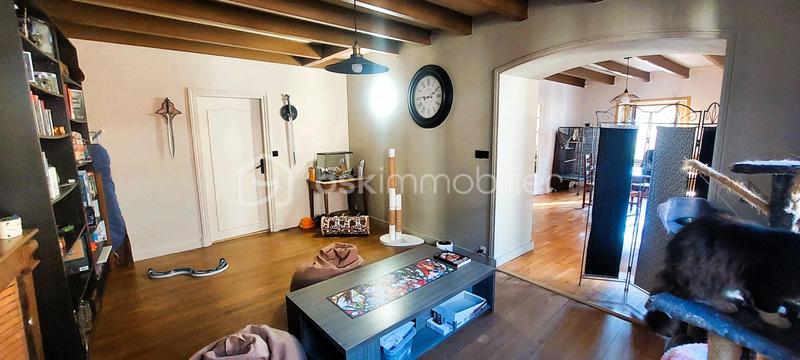 Maison de village - 180 m² - 13 pièces