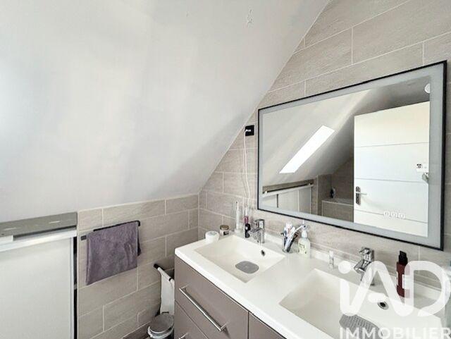 Maison - 147 m² - 8 pièces