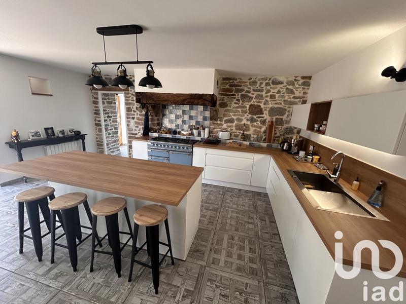 Maison - 167 m² - 6 pièces