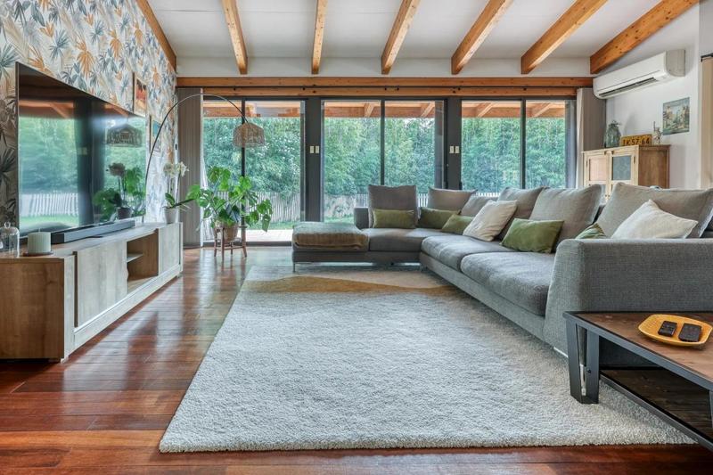 Maison - 203 m² - 5 pièces