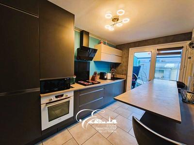 Maison - 80 m² - 5 pièces