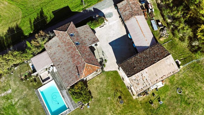 Maison en pierre - 150 m² - 7 pièces