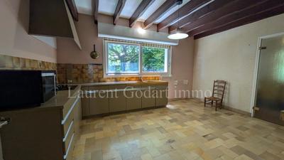 Maison - 186 m² - 8 pièces