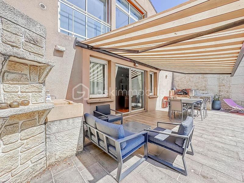 Villa - 202 m² - 7 pièces