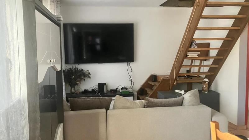 Maison - 90 m² - 5 pièces