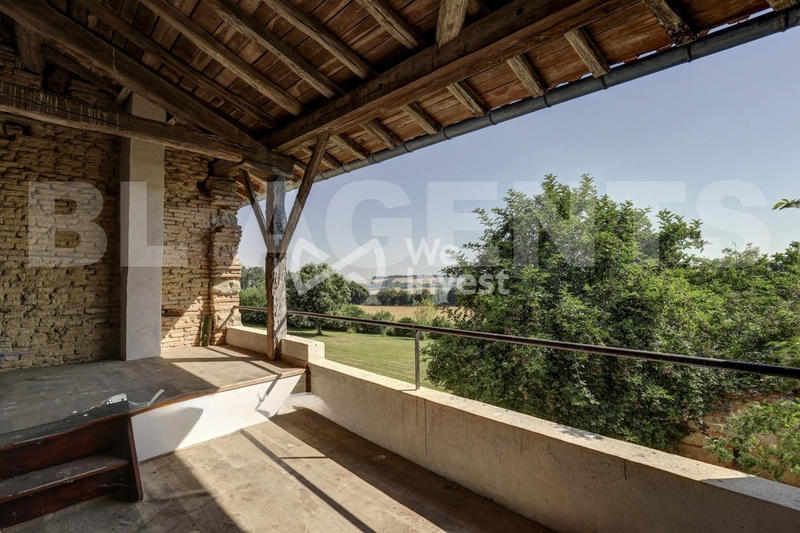 Maison - 333 m² - 10 pièces