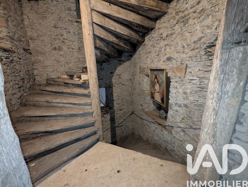 Maison - 214 m² - 8 pièces