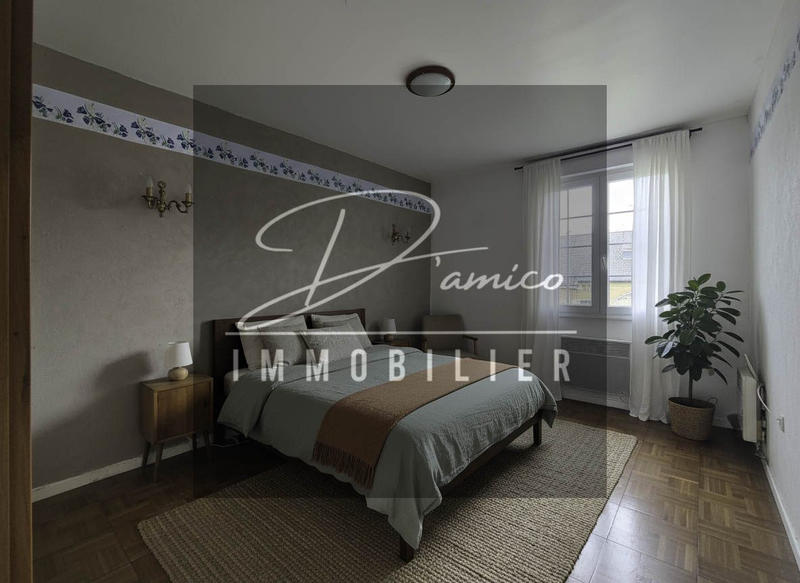 Maison - 120 m² - 8 pièces